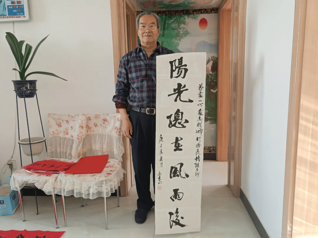 学书法 拉二胡,高台这位老人活到老 学到老_张永生_晚年生活_水平