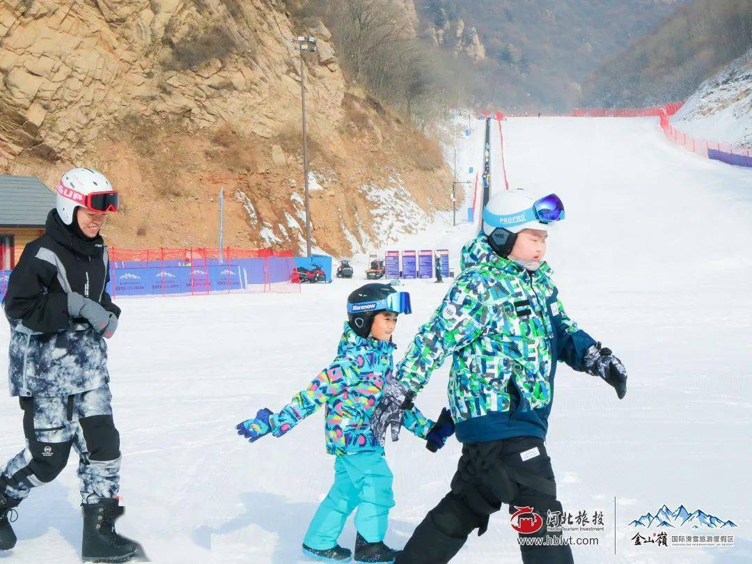 用镜头诉说金山岭滑雪场无与伦比的魅力