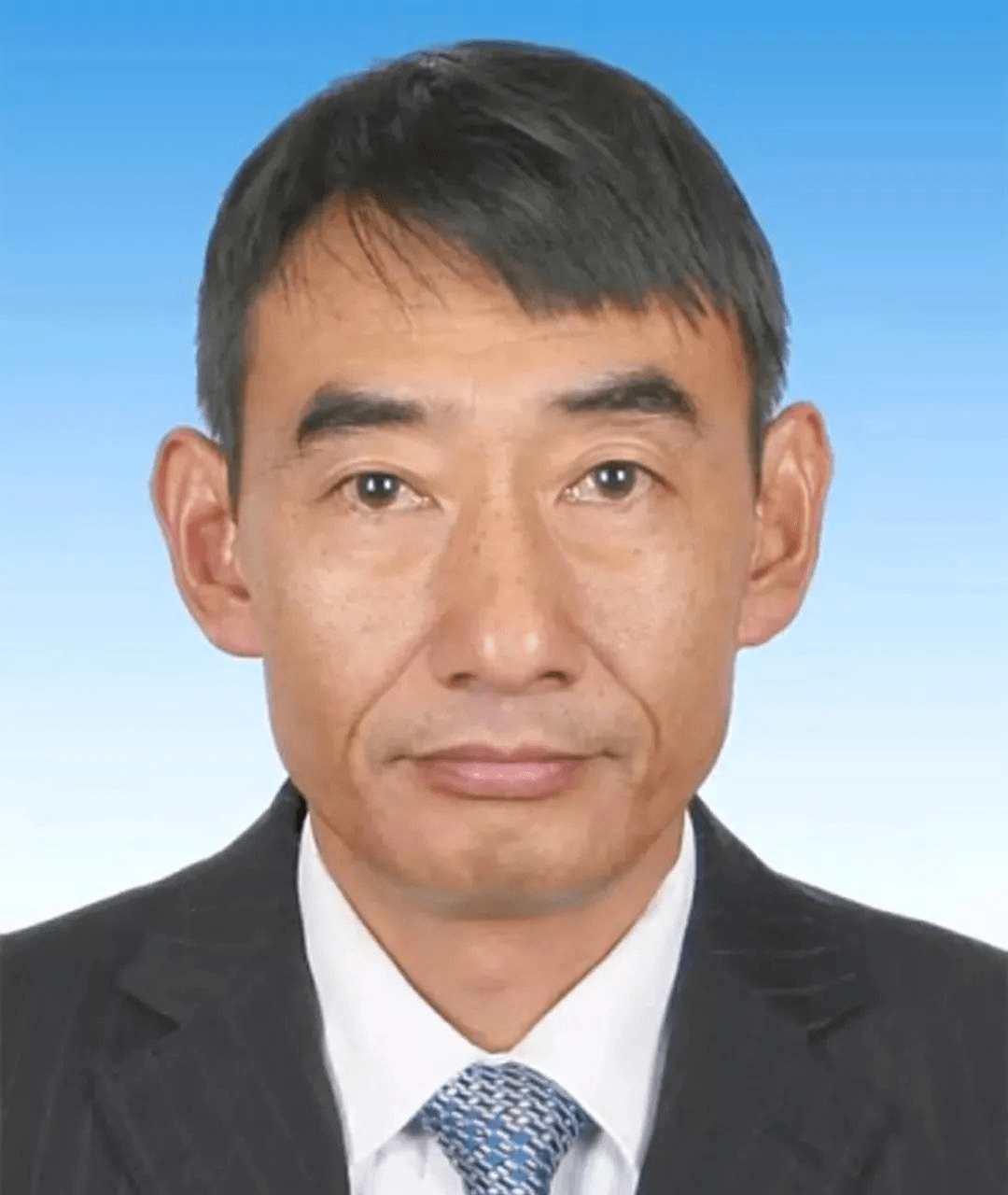 余胜祥当选州人大常委会主任张卫东当选州人民政府州长