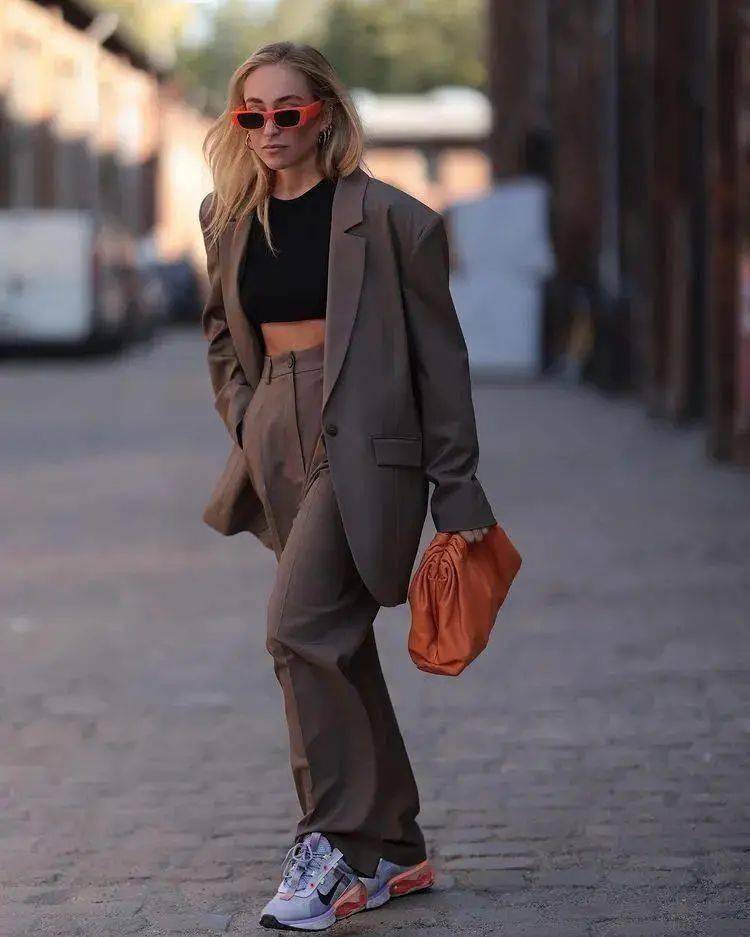 廓形 西装廓形2022流行趋势