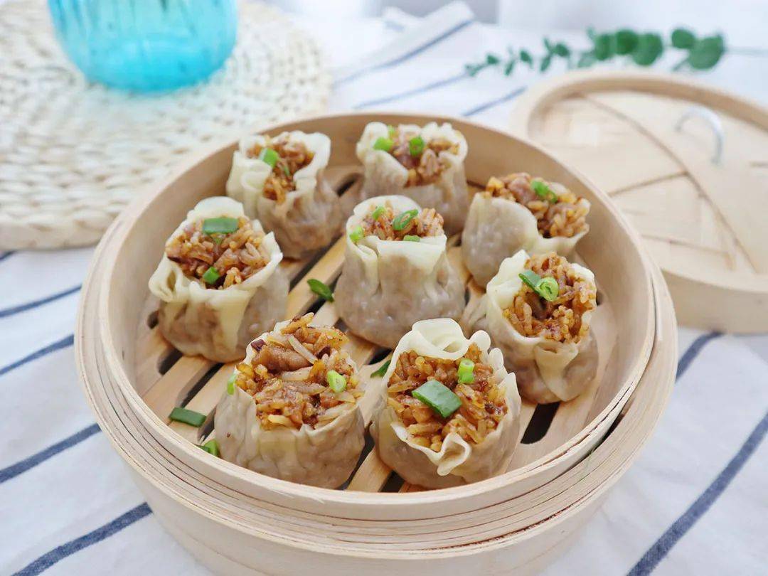 自制香菇牛肉糯米烧卖上桌就被抢光了