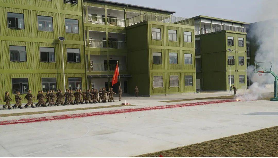 解放军新一代营房亮相青藏高原室内都能玩转防空导弹迫击炮