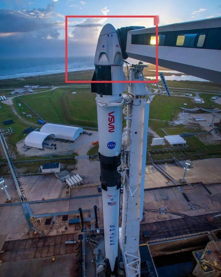 新一代载人火箭会取消逃逸塔吗？或连整流罩都取消，改进飞船即可