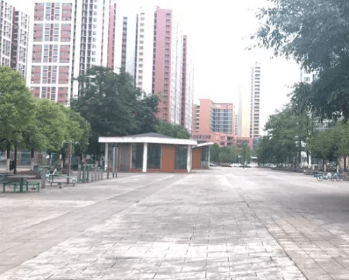 为了富士康华为京东方，成都搞了盘不一样的城市更新