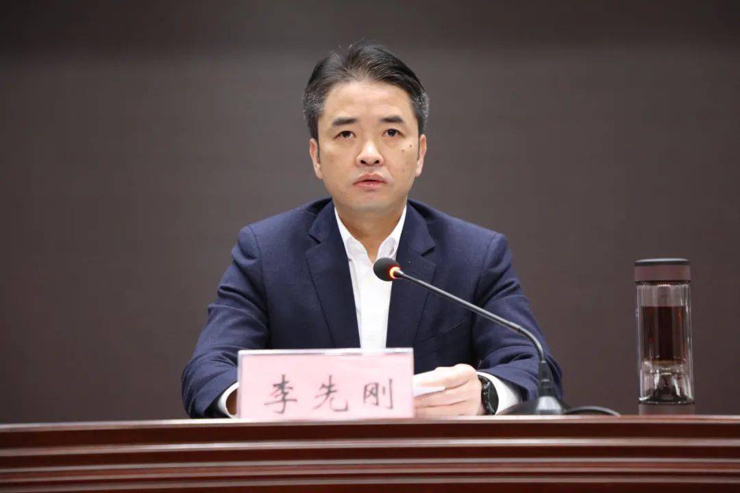 江陵县启动教育系统双优化整治百日攻坚行动