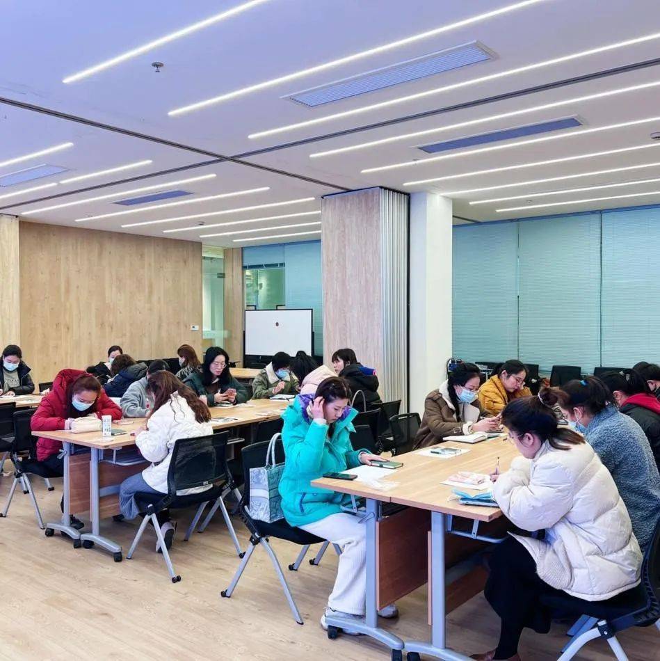 社区氛围浓厚怎么形容