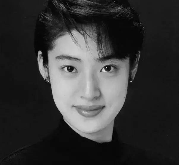 姬圈天菜的独特魅力感,为什么她能达到帅气的顶峰?_天海_男女性_日本