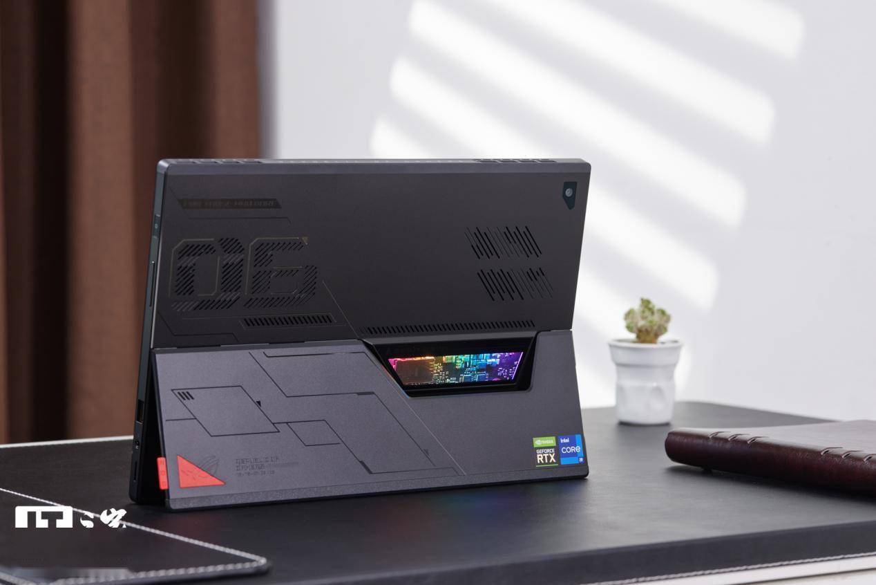 键盘|ROG 幻 X 图赏：最强高性能二合一也有 RGB