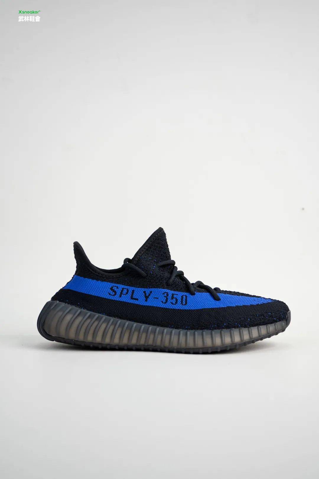 发售adidasyeezyboost350v2dazzlingblue