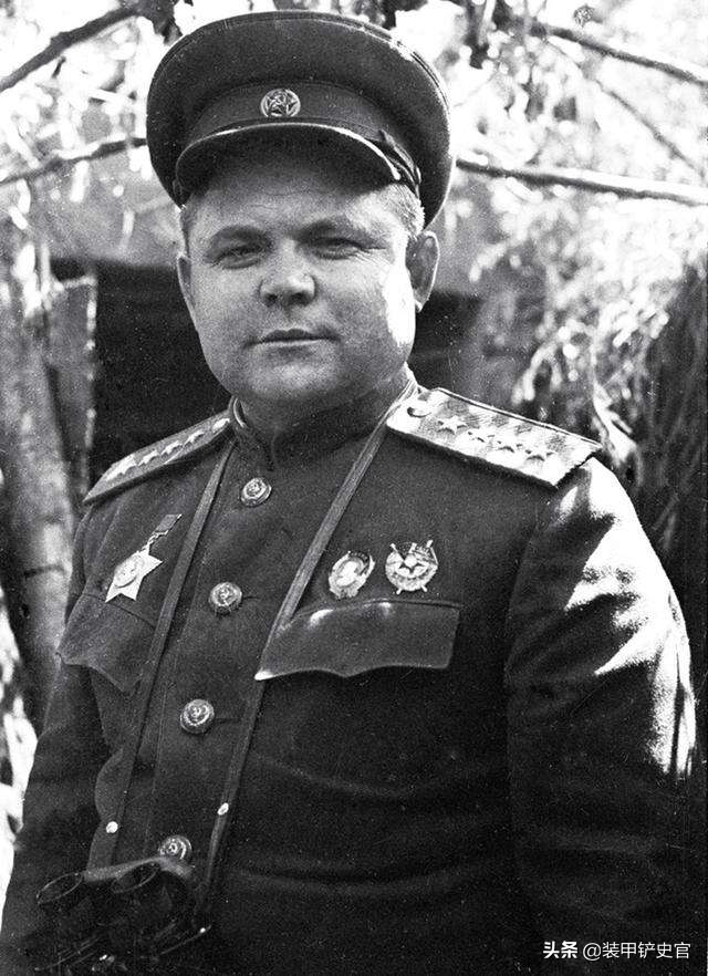 就是德国扶持的乌克兰辅助警察,还有部分人员在1943年加入了党卫军