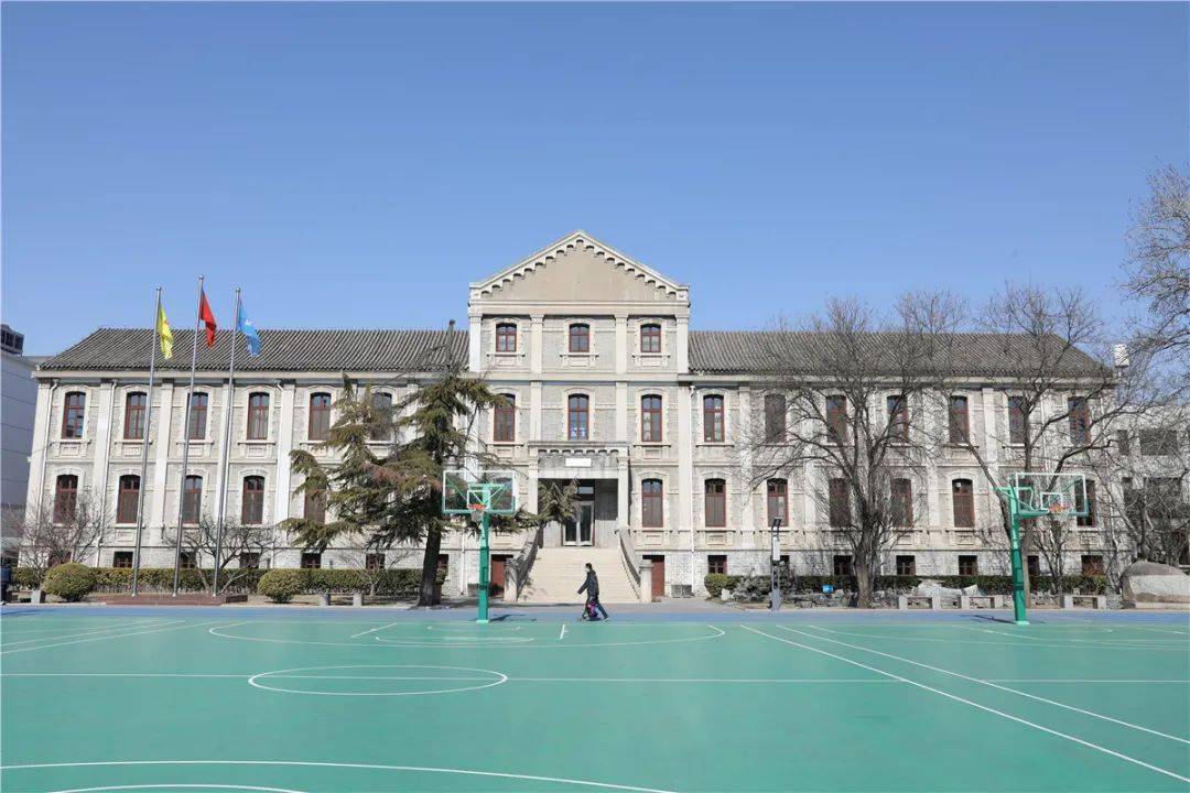 88北京四中北海校区通过书信一张张朝气蓬勃的面庞清晰可见一颗颗