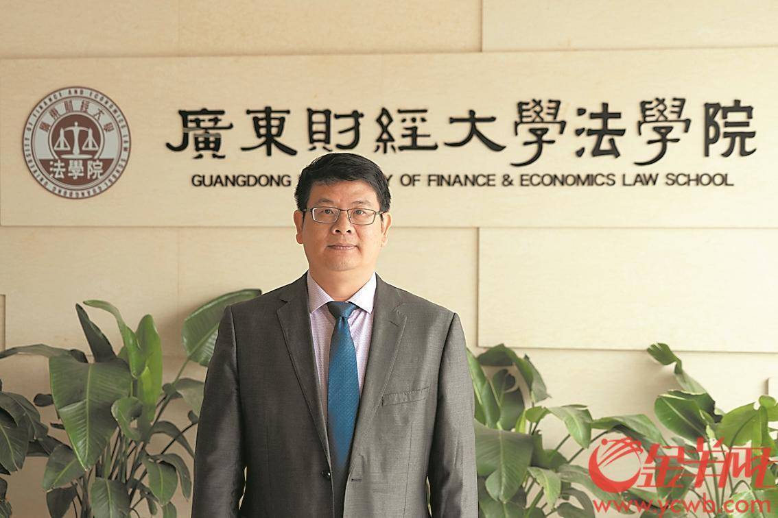 鲁晓明年年紧盯老问题时时心系百姓事