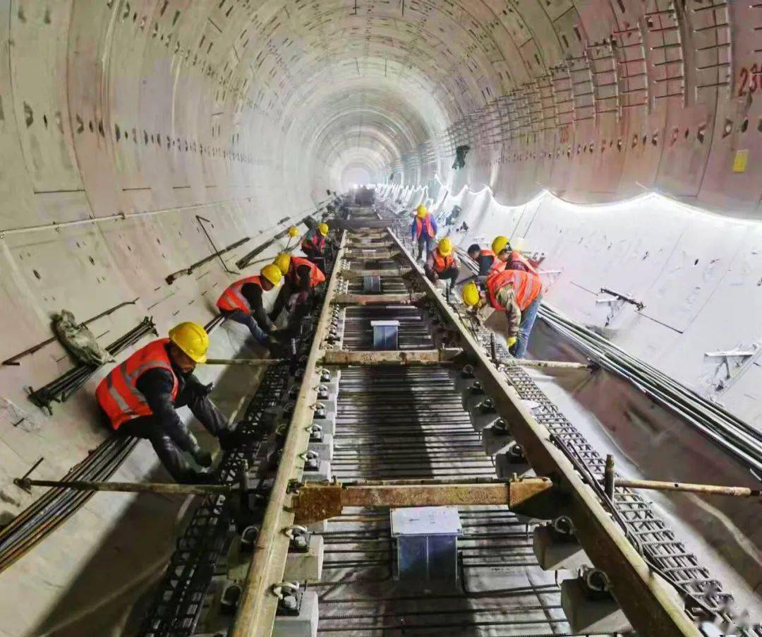 杭州地铁3号线轨道i标北延线首个区间"短轨通"_施工_进行_作业