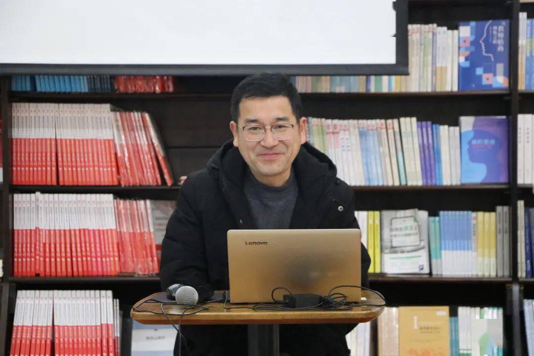 星光灿烂阅读向未来记椒江二中星光啃读坊第一次经典共读活动