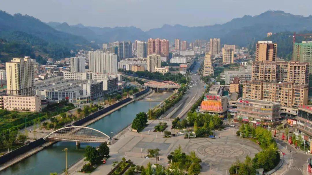 筠连县政协一号提案全力打造川滇结合部商贸枢纽门户