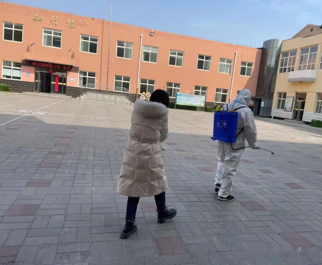 开学季涿鹿县鼓楼小学2022年春季开学疫情防控应急演练