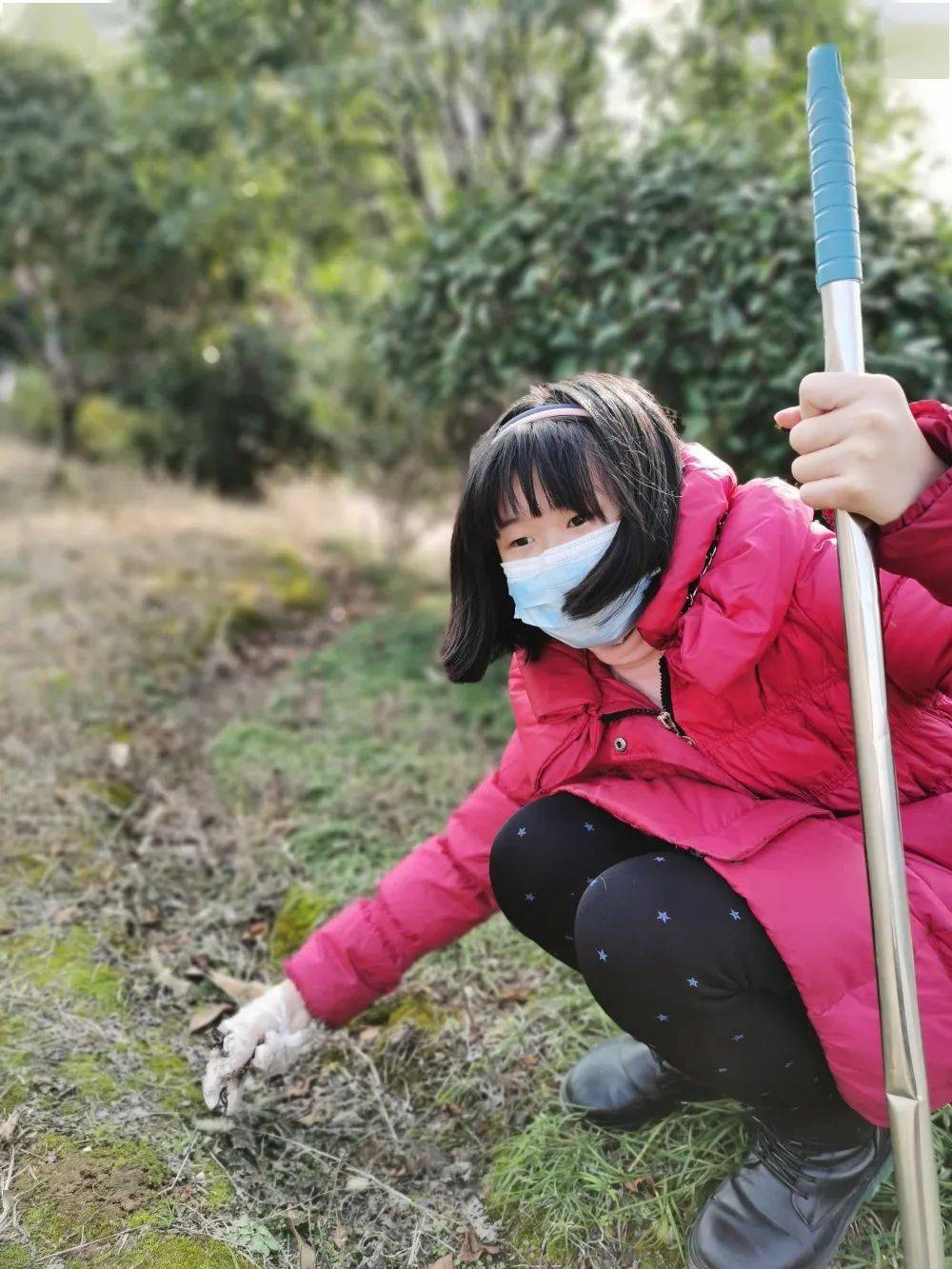 保护圭塘河,我们在行动——记1607班圭塘河畔捡拾垃圾_梅珊珊_校园