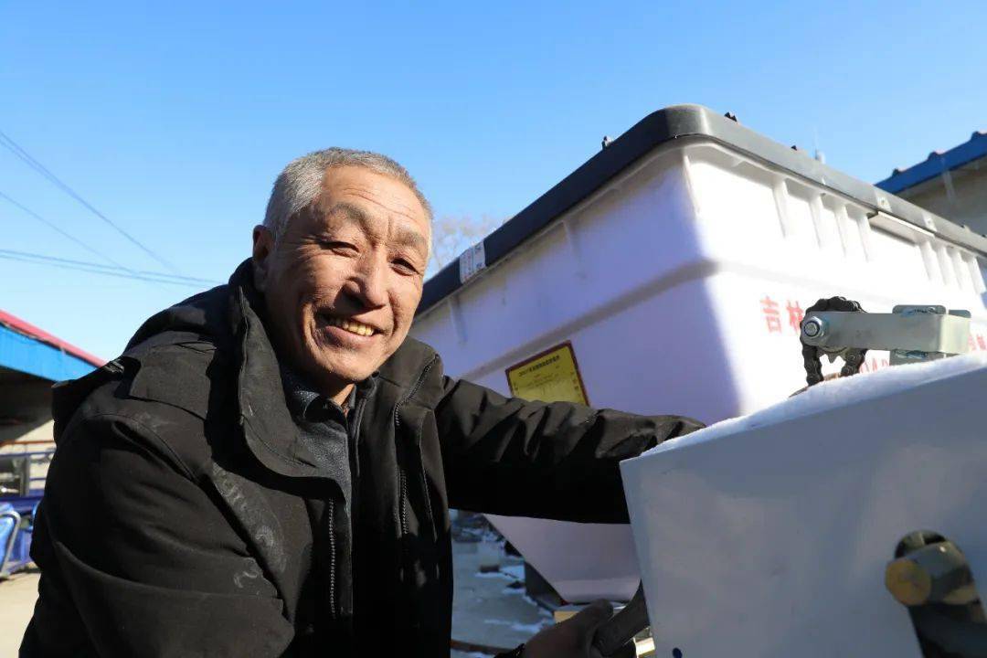 人勤春早巴彦高勒镇不负农时不负春立足早字备春耕