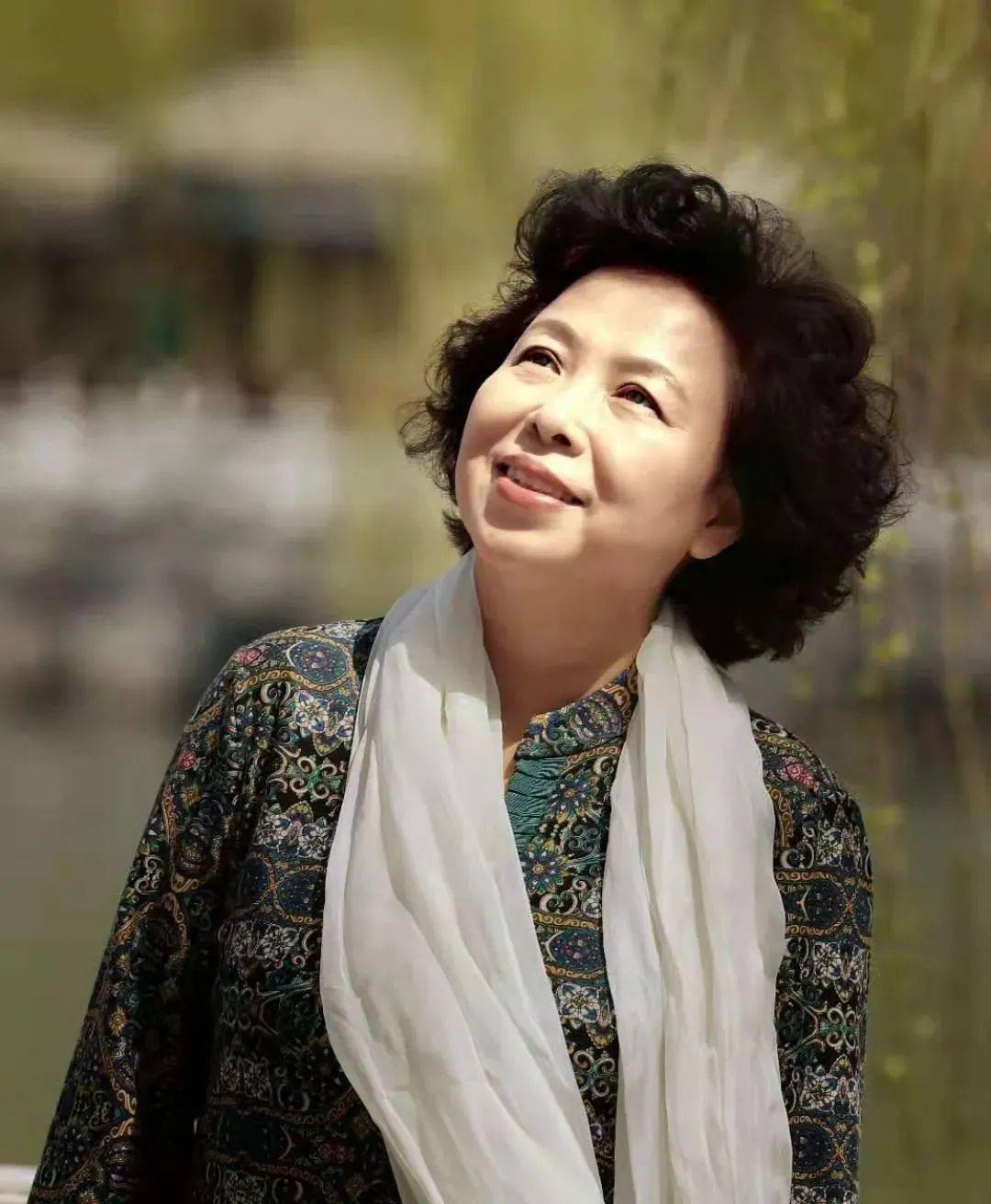 以"艺"聚力丨"大白",谢谢你!——包头画家吉冬梅向抗疫一线工作者致敬