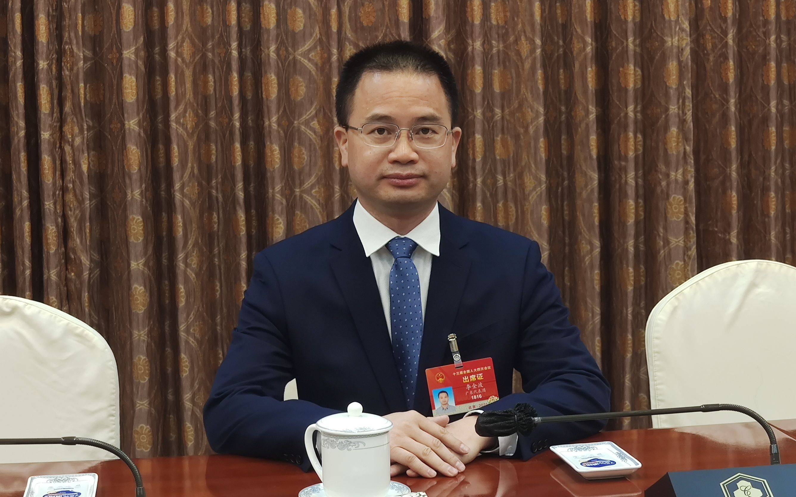 全国人大代表李金波加强智能家居适老化改造