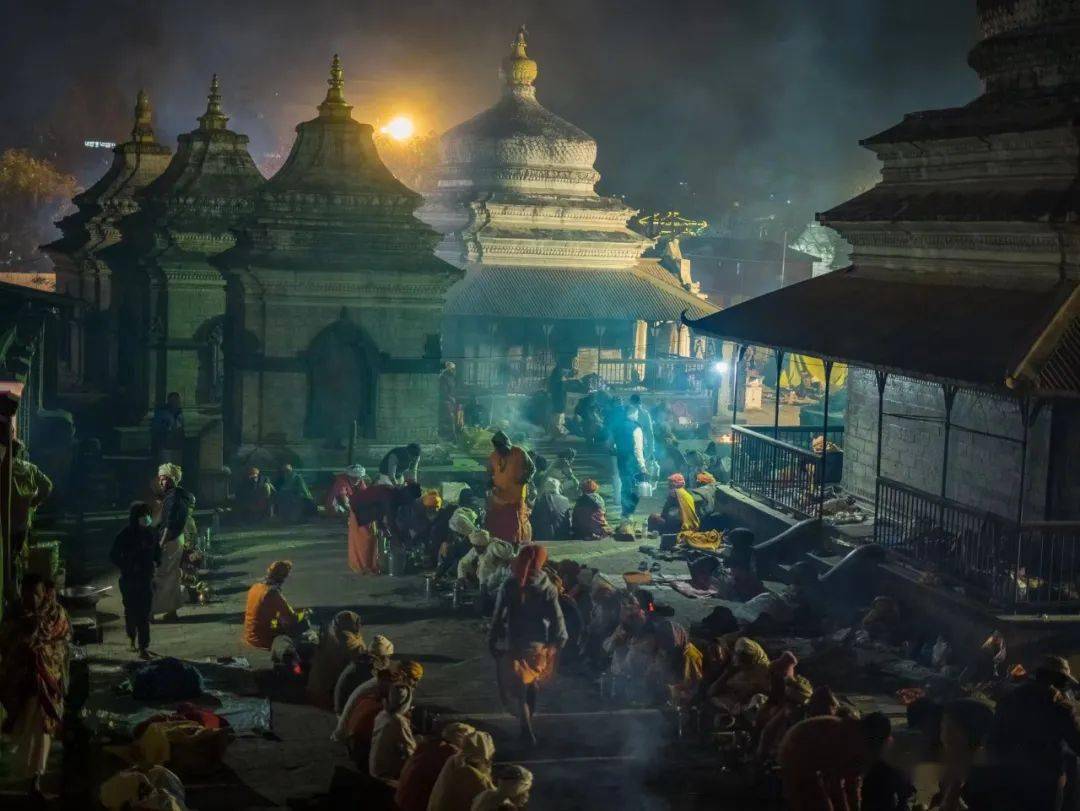 大湿婆夜:苦行僧,大麻和可怕演出_尼泊尔_节日_斯帕提纳