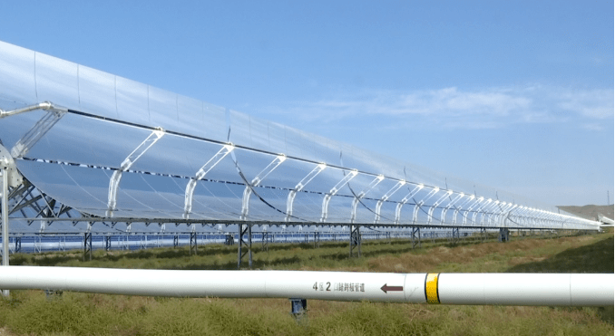 国内最大槽式光热发电项目正领跑乌拉特中旗新能源产业