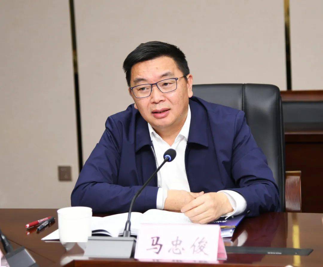 李永忠,蒋俊,杨定勋,李松涛分别参加调研