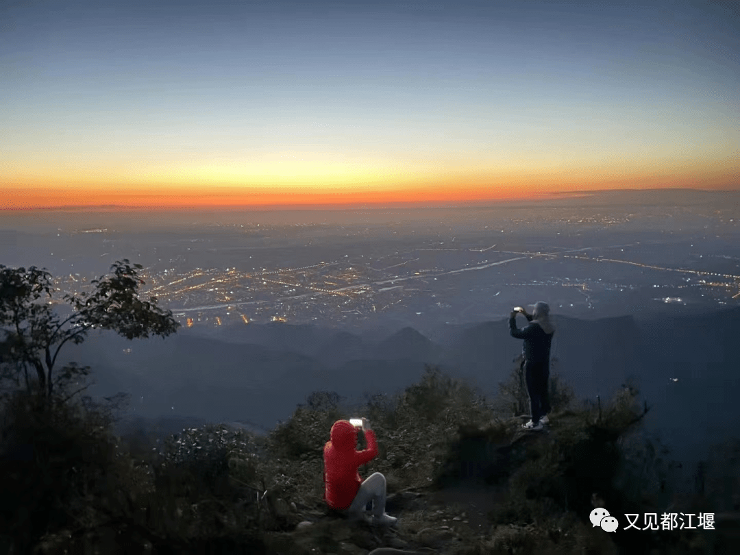 青城山|春日露营好去处！都江堰这4个地方等你来卧看星空、肆意撒欢……