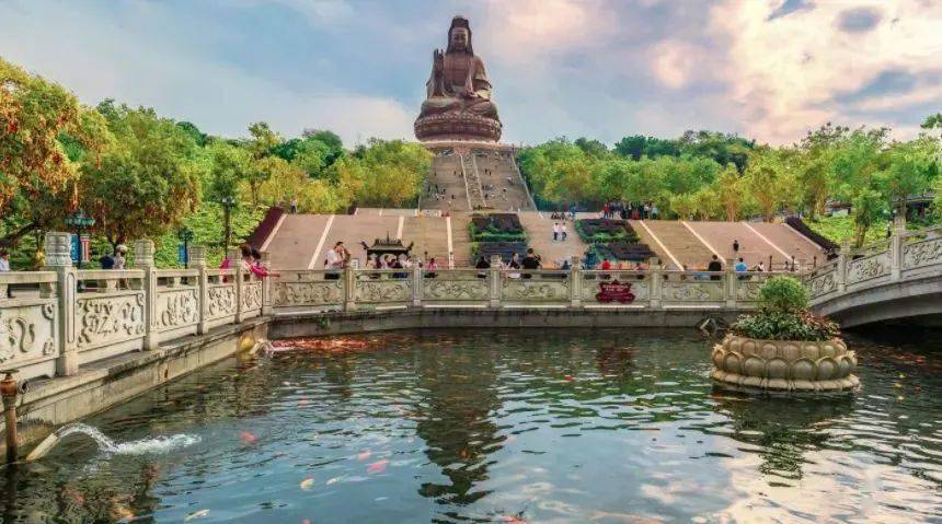 来西樵山踏青赏春祈福吃斋赏一段春光无限祈一年福寿满堂