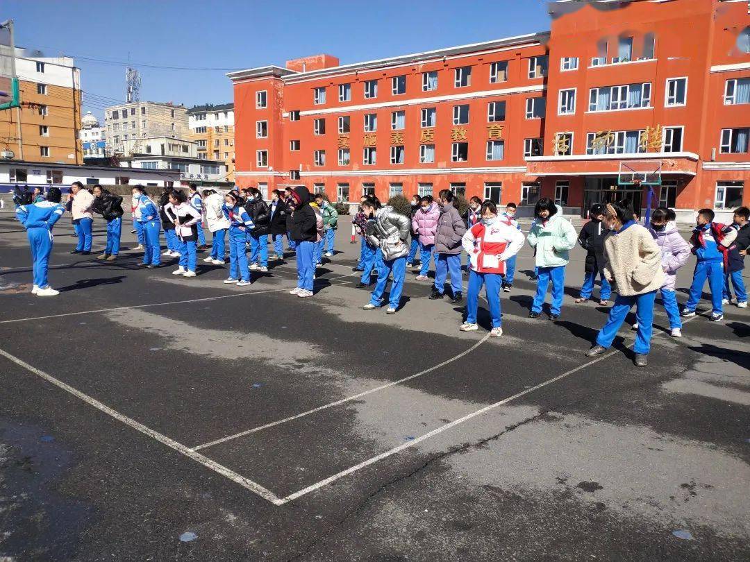 努力成为不一样的"墩墩" ——记通钢三小开学第一周_学期_于运动_难题