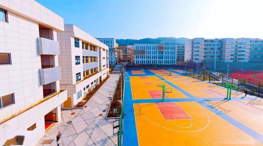 丽水人速看这家外国语学校招优秀人才待遇高福利好更有