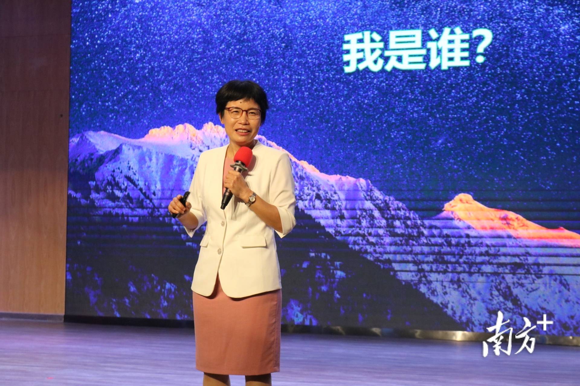 撑起南海半边天妇女节向最美的她致敬