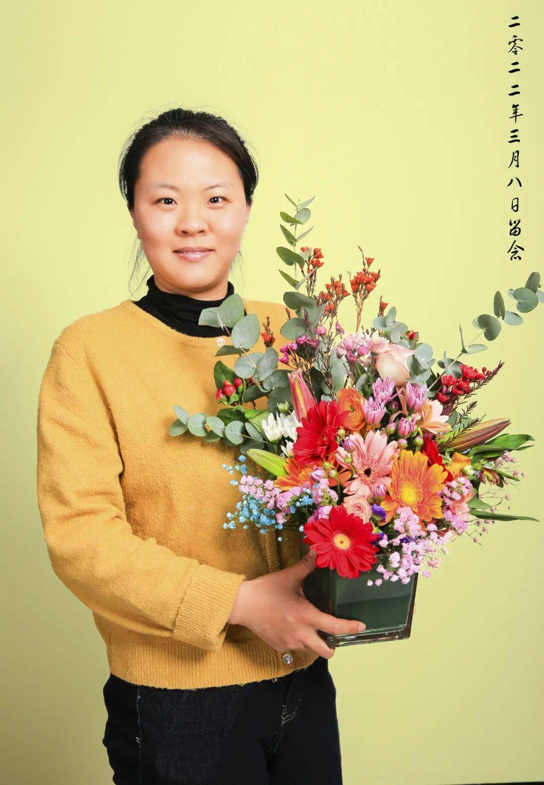 情暖三月花漾生活区住建委工会举办主题插花活动为女职工送上祝福
