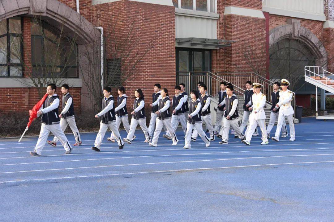 精致礼贤弘扬雷锋精神争做礼贤先锋青岛九中学雷锋活动月启动