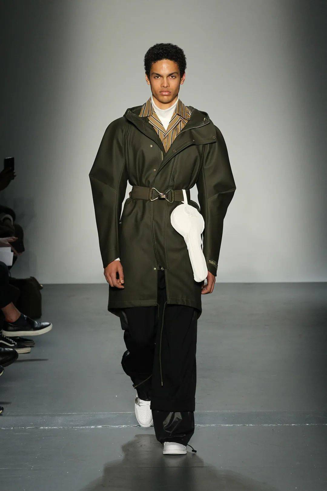 设计师 | feng chen wang 冬奥会护旗手设计师/中国首位rca男装设计师