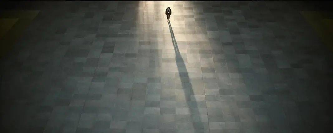 这部科技惊悚剧，打工人都应该去看看