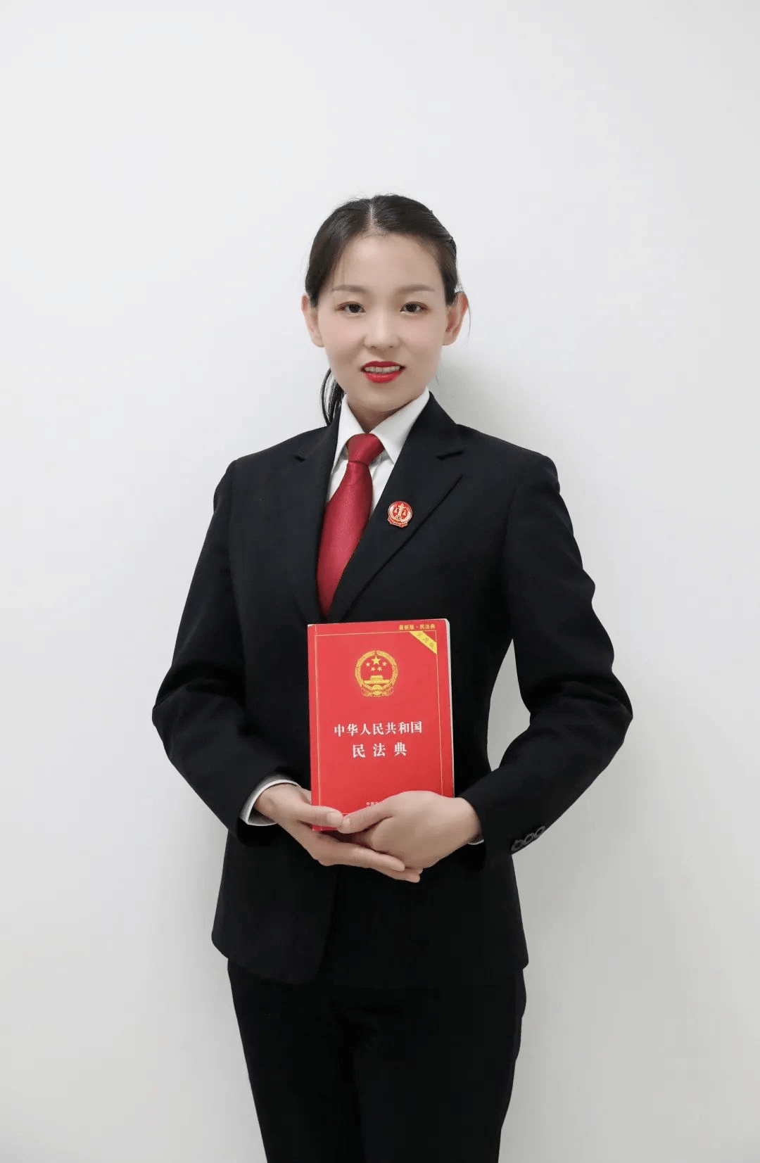 法官姐姐说法典来啦献礼首个女法官国际日