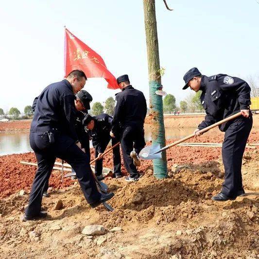 西河是我家人人愛護她洪城監獄開展312植樹節主題教育活動