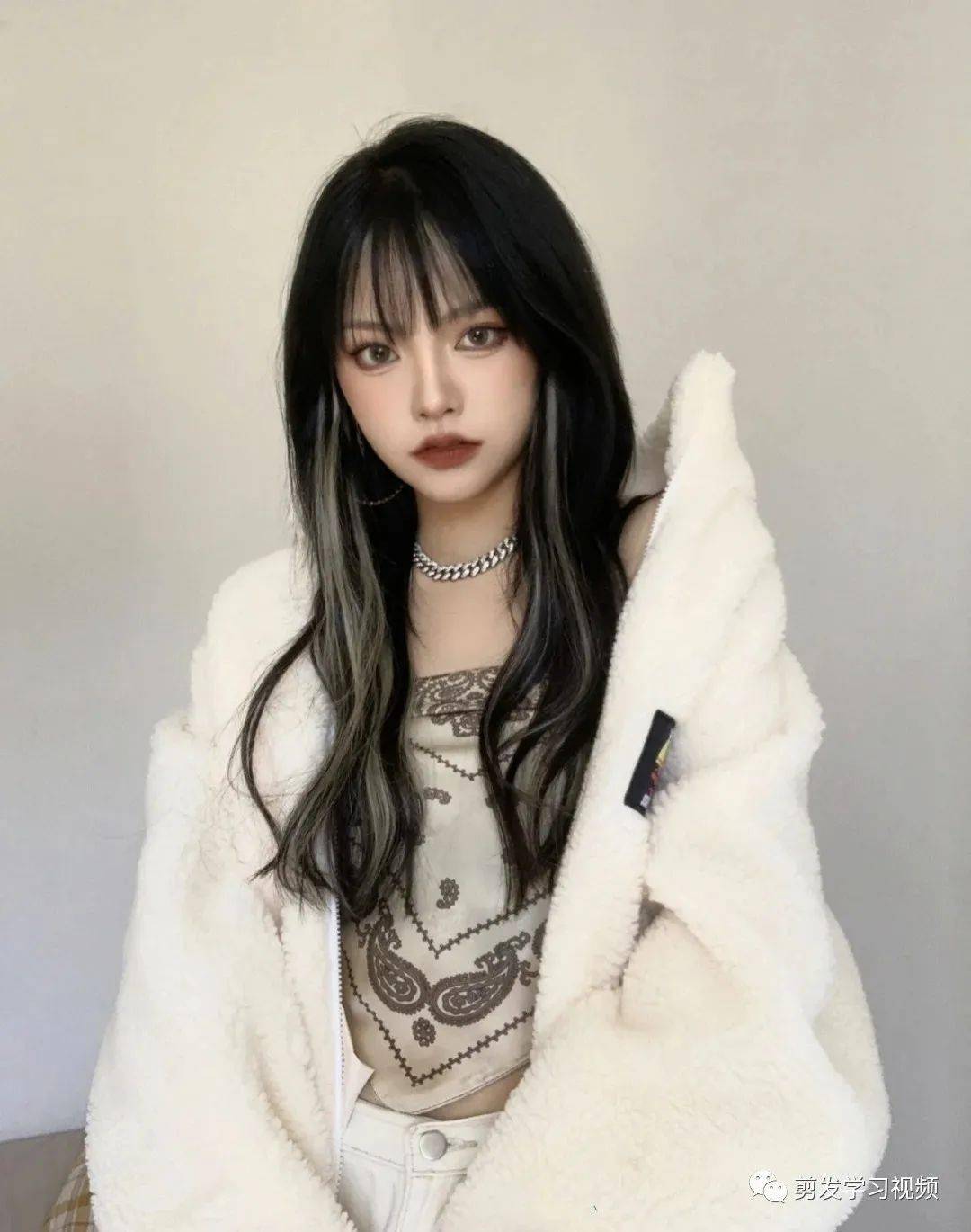 2022流行新趋势挂耳染这么美谁不心动