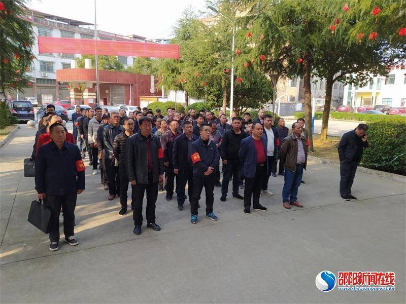 洞口县石江镇开展土地集中巡查雷霆行动,行动以党委副书记,镇长尹军峰