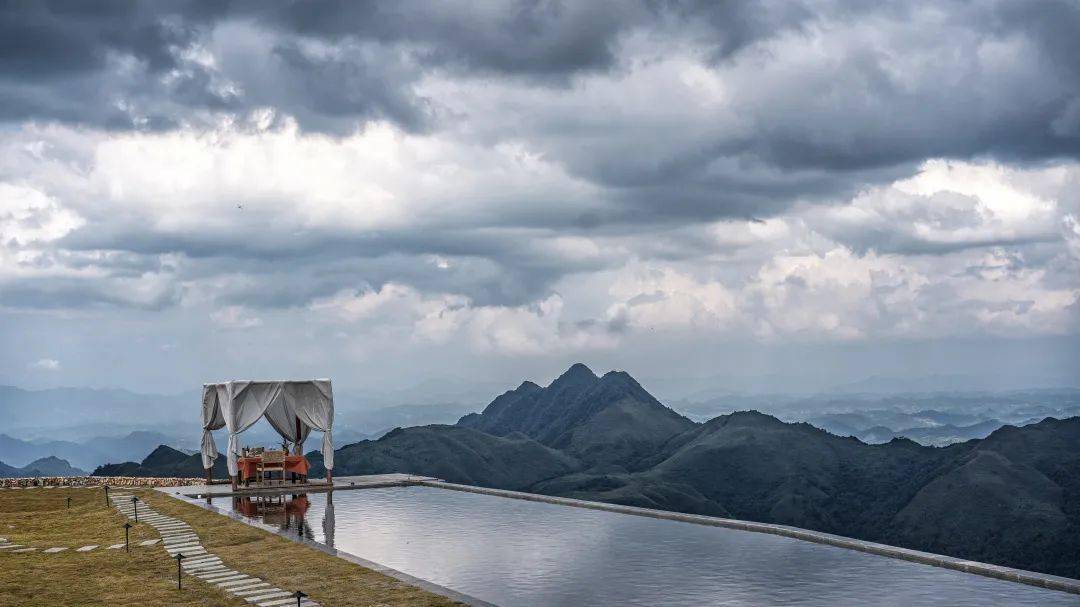 朴语野奢酒店贵州独山悬崖之巅的野奢酒店