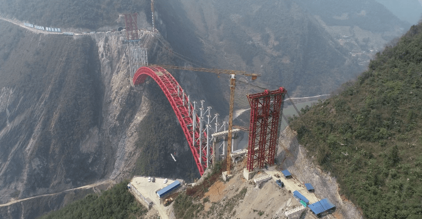 宜昭高速二期白水江特大桥立柱吊装完成60