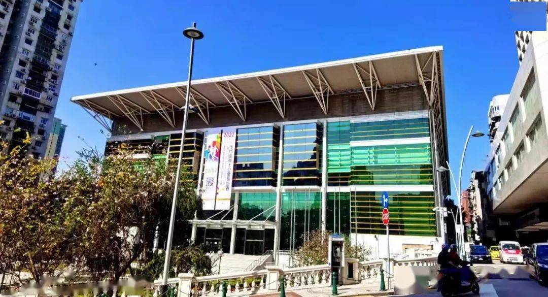 目前拥有塔石体育馆,"澳门蛋"体育馆,奥林匹克体育场等适合举办大型