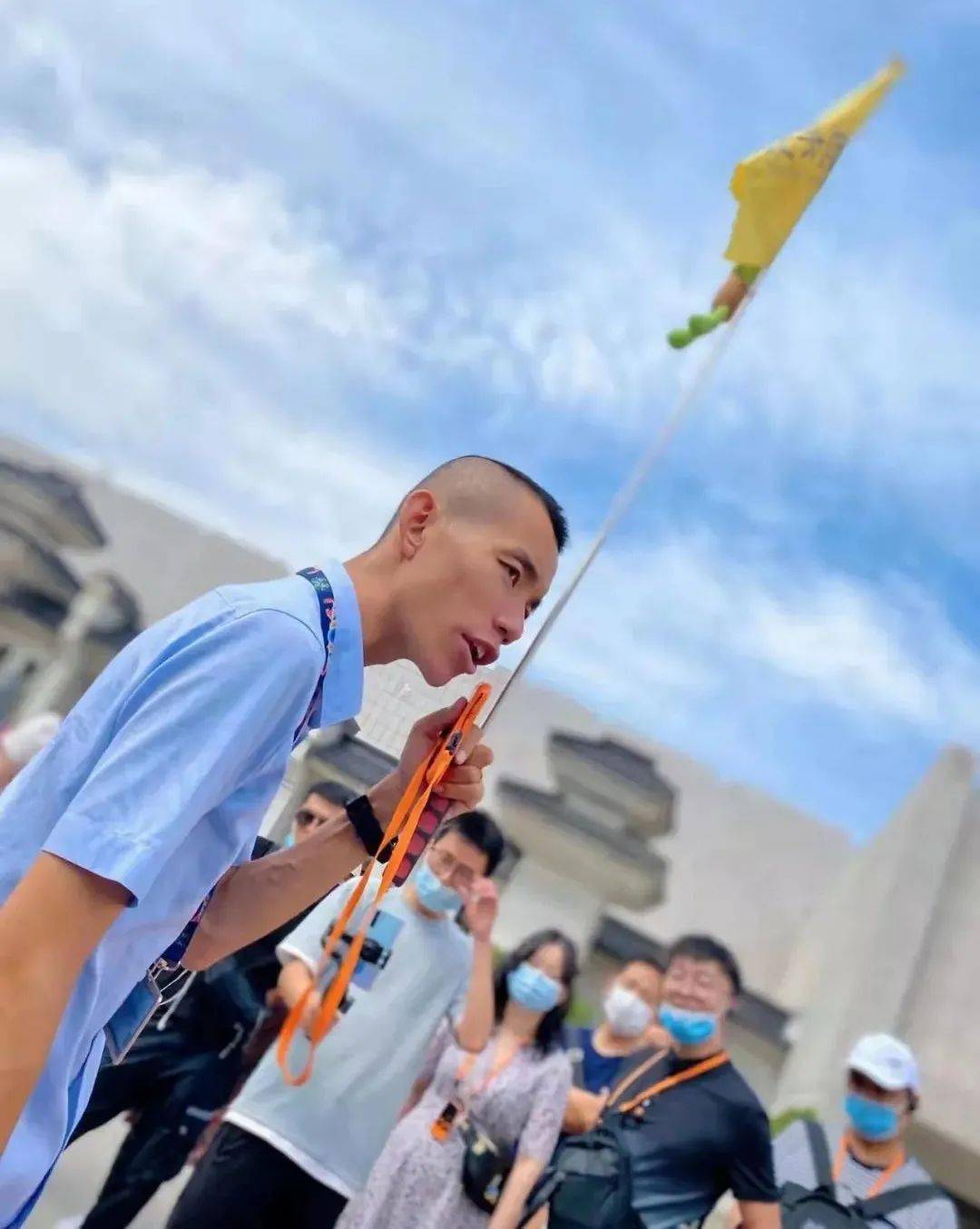 "网红导游"冰蛋:爱岗敬业 做陕西特色文化传播使者_游客_解说_兵马俑