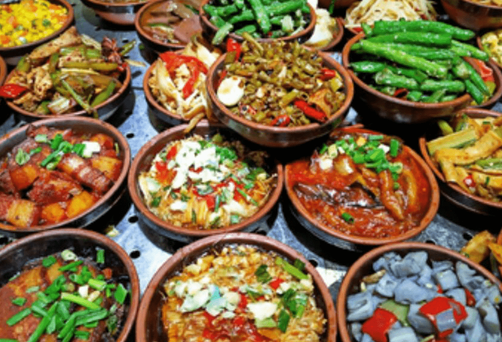 山东小伙去长沙吃小碗菜,菜上桌吃了几口,恼了:老板也太精明了