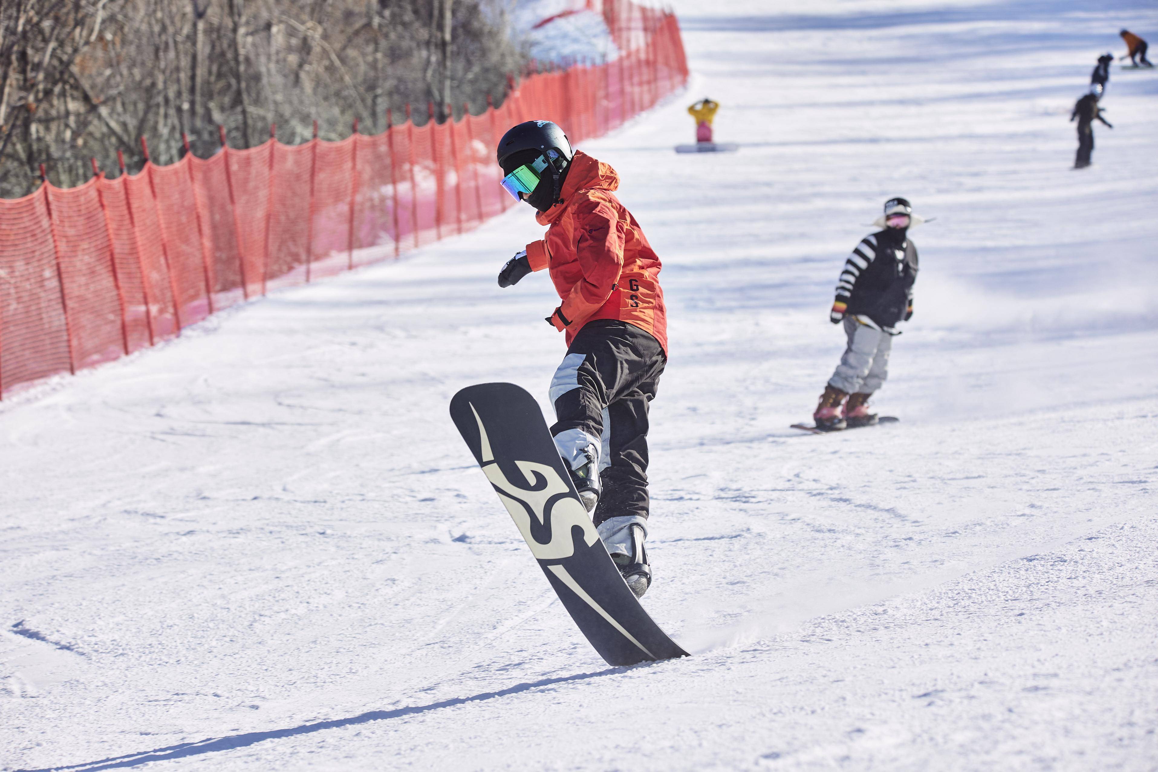 退役残疾人单板滑雪运动员的冰雪梦以公益之力逐梦冬残奥