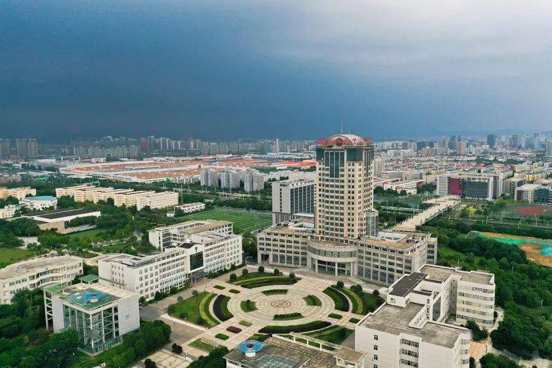 南京航空航天大学诚邀全球英才申报2022年海外优青项目