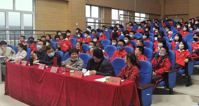 朔州市安泰中学校点燃青春心筑就中国梦主题演讲比赛