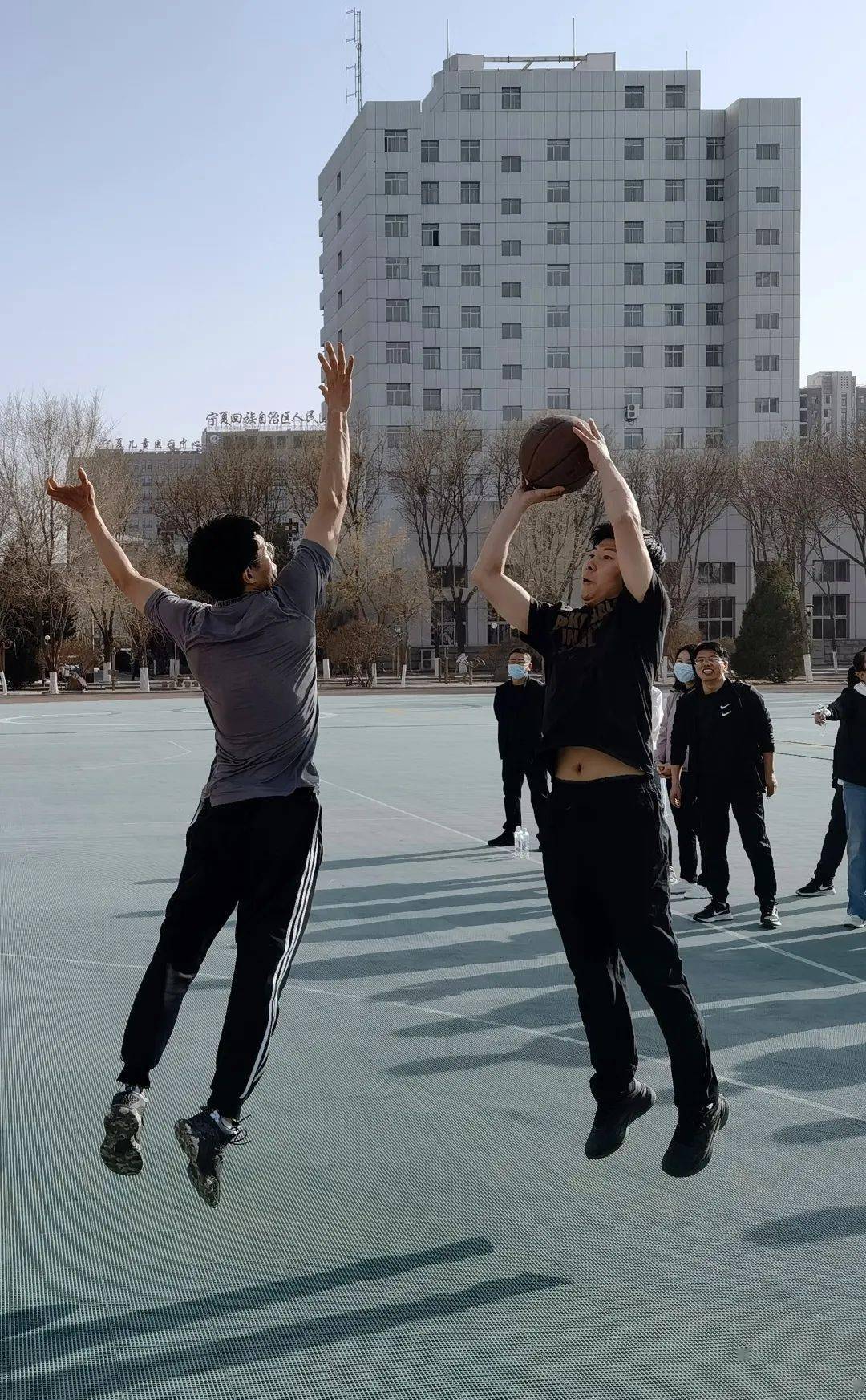 比赛促交流 拼搏展风采_元宝_友谊赛_袁超