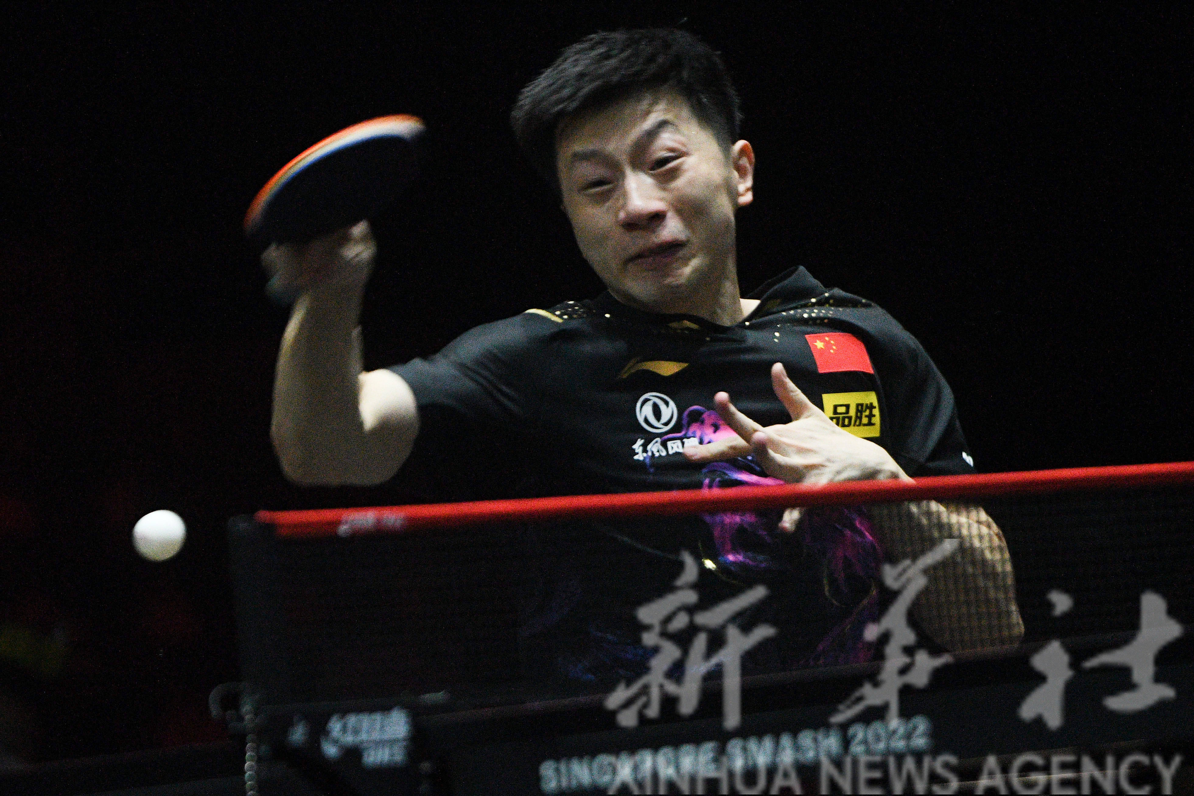 新华社|乒乓球——WTT新加坡大满贯：马龙晋级四强